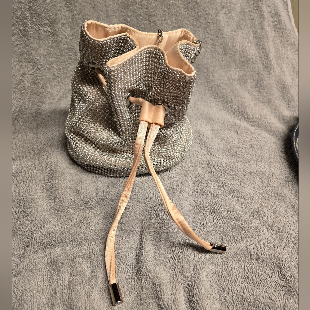 Silver Chain Drawstring Bag - Picture 2 of 7